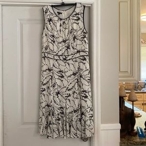 Talbots women dress. 95% polyester. Never been worn.